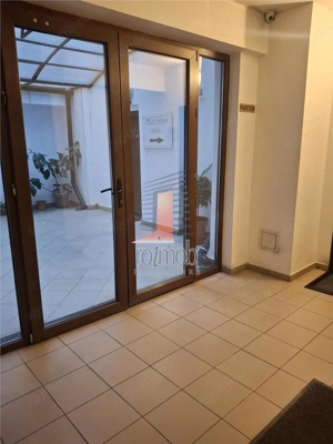 Toamnei, apartament  3 camere, 138 mp, constructie 2009 - imagine 18