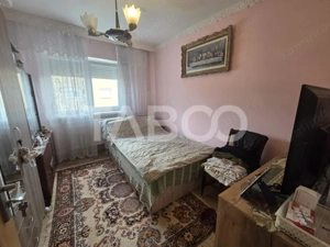 Apartament 3 camere decomandat zona 1 Decembrie 75mp si boxa la subsol - imagine 5