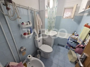 Apartament 3 camere decomandat zona 1 Decembrie 75mp si boxa la subsol - imagine 9