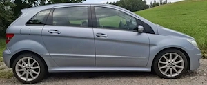 Dezmembrez mercedes b 150 benzina