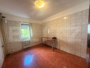 Apartament 4 camere decomandat, etaj 1, zona scoala gimnaziala Elena Farago - imagine 7