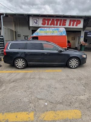 Volvo V 70 -LUX-1,6 Diesel - imagine 2