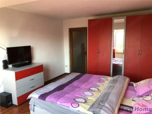 Apartament 3 camere, zona Centrala , etaj 4, renovat si mobilat - imagine 8