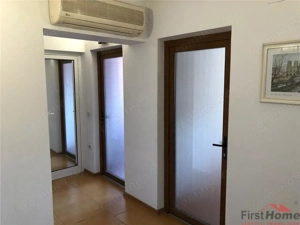 Apartament 3 camere, zona Centrala , etaj 4, renovat si mobilat - imagine 19