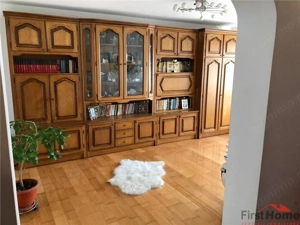 Apartament 3 camere, zona Centrala , etaj 4, renovat si mobilat - imagine 3