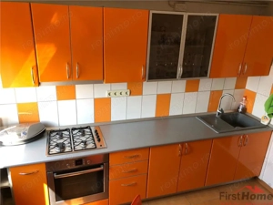 Apartament 3 camere, zona Centrala , etaj 4, renovat si mobilat - imagine 5