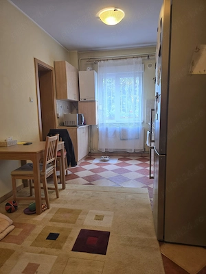 Apartament 3 camere decomandat parter foarte inalt bloc caramida aproape de Prefectura - imagine 2