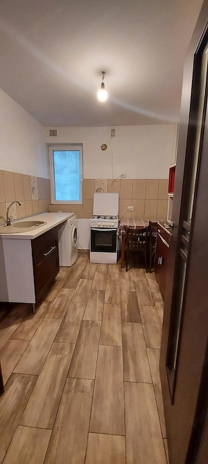Dau in chirie apartament 2 camere, in Drumul Taberei, zona Favorit - imagine 2