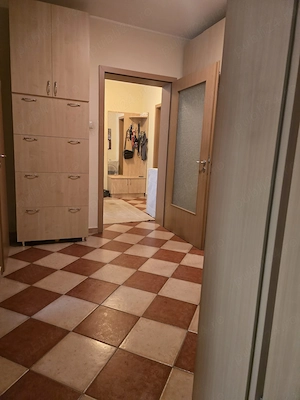 Apartament 3 camere decomandat parter foarte inalt bloc caramida aproape de Prefectura - imagine 11