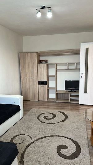 Proprietar vand apartament 1 camera, renovat ,mobilat 30 mp pret 54.000 euro - imagine 7