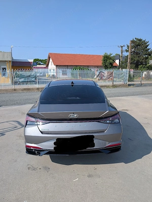 Vand Hyundai Elantra Exclusive CVT 2022 - imagine 4