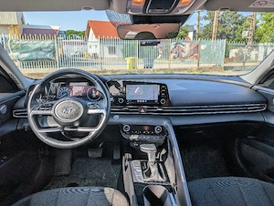 Vand Hyundai Elantra Exclusive CVT 2022 - imagine 5