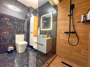 3 camere decomandat bucatarie inchisa 79mp Grand Arena parcare inclusa - imagine 4