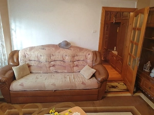 închiriez apartament 2 camere - imagine 2