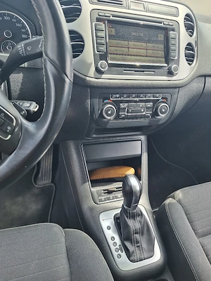 Vând vwTiguan an2015 motor de 20. diesel. cutie automată. tracțiune 4 4senzori parcare față spate  - imagine 5