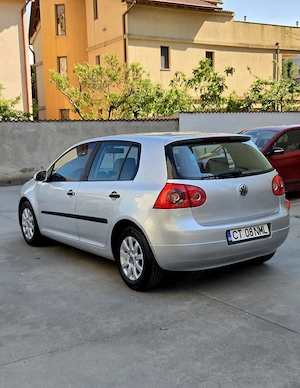 Vw Golf 5 1.9 TDI An 2007 îngrijit  - imagine 2