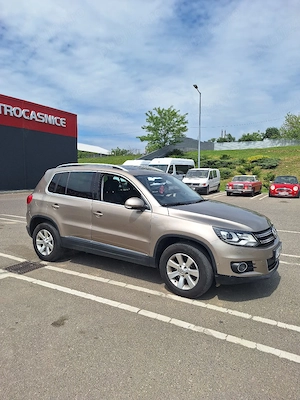 Vând vwTiguan an2015 motor de 20. diesel. cutie automată. tracțiune 4 4senzori parcare față spate  - imagine 3