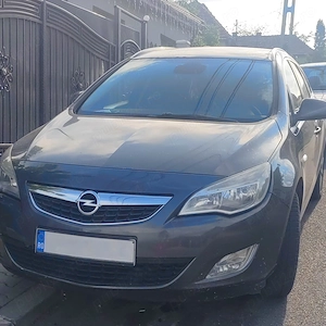 Vând Opel astra J sport tourer 