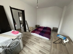 Casa spatioasa P+1 renovata disponibila pentru locuit imediat - imagine 14