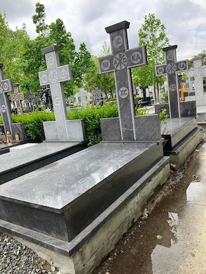 Loc de veci triplu de vanzare