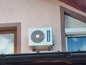 Vînd 2 aparate aer conditionat pentru casa.
