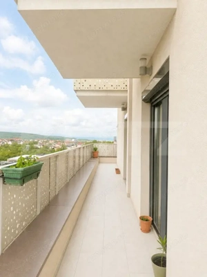 Apartament premium cu 4 camere, terasă de 30 mp și parcare inclusă - imagine 13