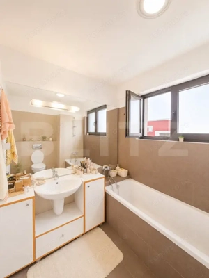 Apartament premium cu 4 camere, terasă de 30 mp și parcare inclusă - imagine 10