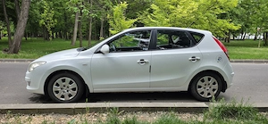 Hyundai i30 1.4 Benzină (2008)   Aer Condiționat   USB   Km Reali - imagine 3