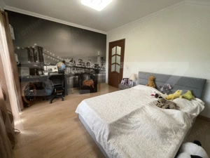 Casa de vanzare 5 camere, terasa inchisa, garaj curte amenajata  - imagine 3