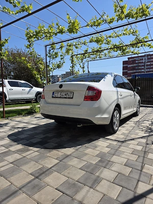 Skoda Rapid - imagine 5