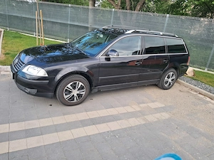 Masina de vânzare,vw passat b 5,5 2005,100 KW,140 cp,combi,merita văzut...