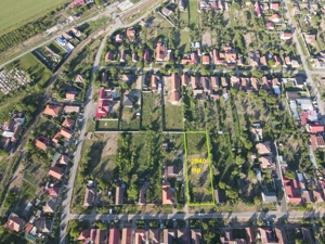Teren intravilan în vatra satului – 2.840 mp Comision 0