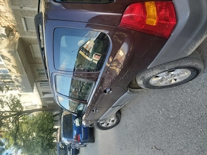 Vând mazda tribute  - imagine 2