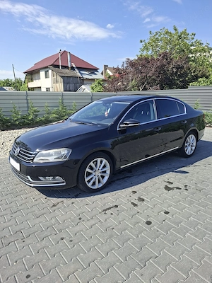 Volkswagen Passat B7 Sedan 2.0 TDI DSG   an 2013 - imagine 2