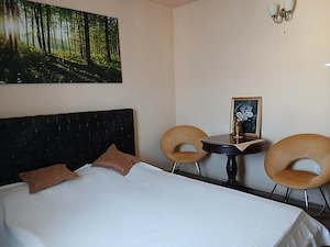 Vand apartament ultracentral, in Găesti, cu 4 camere decomandate, ( bucatarie, 2 bai si 2 balcoane). - imagine 8