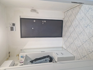 Proprietar vand apartament 2 camere decomandat in zona Kaufland Ploiesti Vest - imagine 10