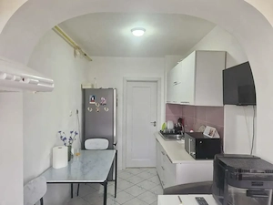 Proprietar vand apartament 2 camere decomandat in zona Kaufland Ploiesti Vest - imagine 6