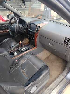 dezembrez kia 2.5 disel  - imagine 2
