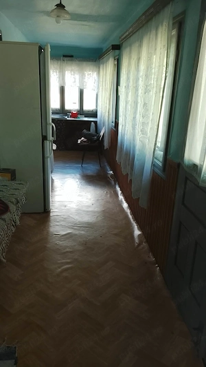 Vând casa zona liniștită  - imagine 7