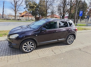 Vând Nissan Qashqai