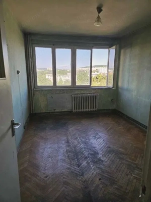 Semicentral - Vanzare apartament 2 camere - Str. Libertatii - imagine 2