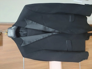 Costum negru mire nas