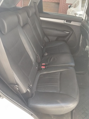 Kia Sorento 2.2 CRDI   Automata   4x4   7 locuri - imagine 6