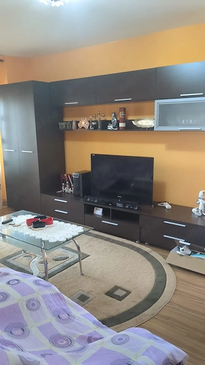 Proprietar vind apartament cu trei camere  - imagine 3
