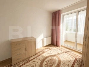 Apartament luminos, 1/2 camere,  38 mp, balcon, parcare, zona Florilor - imagine 2