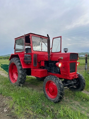 Tractor u651 cu plug - imagine 3