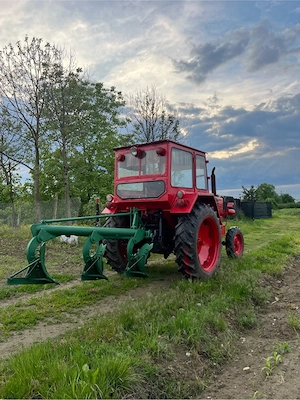 Tractor u651 cu plug - imagine 5