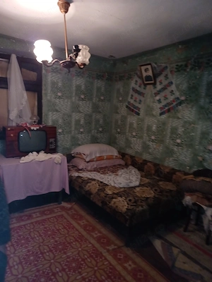 Se vinde casă din cărămidă, locuibilă, în  comuna Melinești, Dolj. Suprafață teren: 1700 mp intravil - imagine 2
