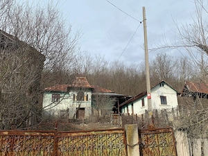Se vinde casă din cărămidă, locuibilă, în  comuna Melinești, Dolj. Suprafață teren: 1700 mp intravil - imagine 3