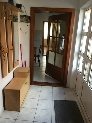 Proprietar inchiriez apartament 2 camere la casa 60 mp in zona Fratelia  - imagine 2